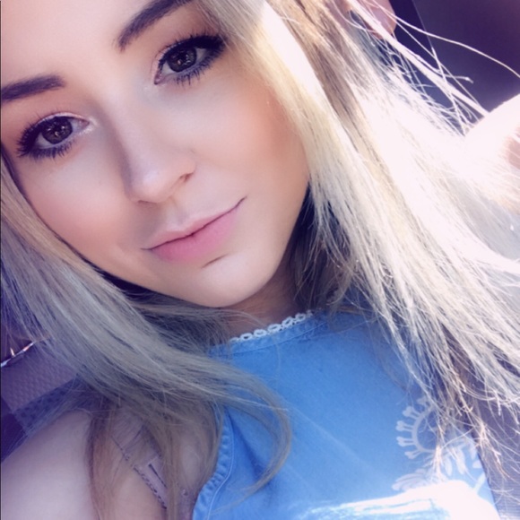 Meet your Posher, Susanna - Picture 2 of 4